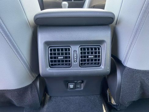 Used 2025 Toyota Camry SE FWD image 19