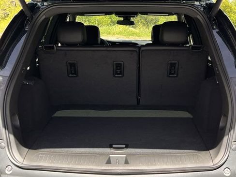 New 2026 Cadillac XT5 Luxury image 25