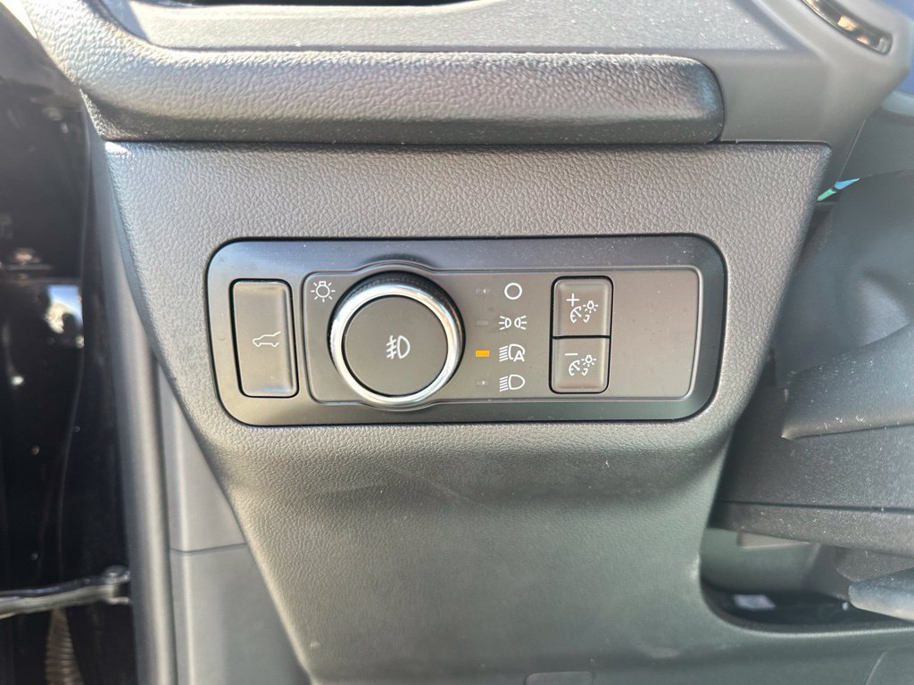 Certified 2025 Ford Escape ST-Line Select AWD/4WD image 36