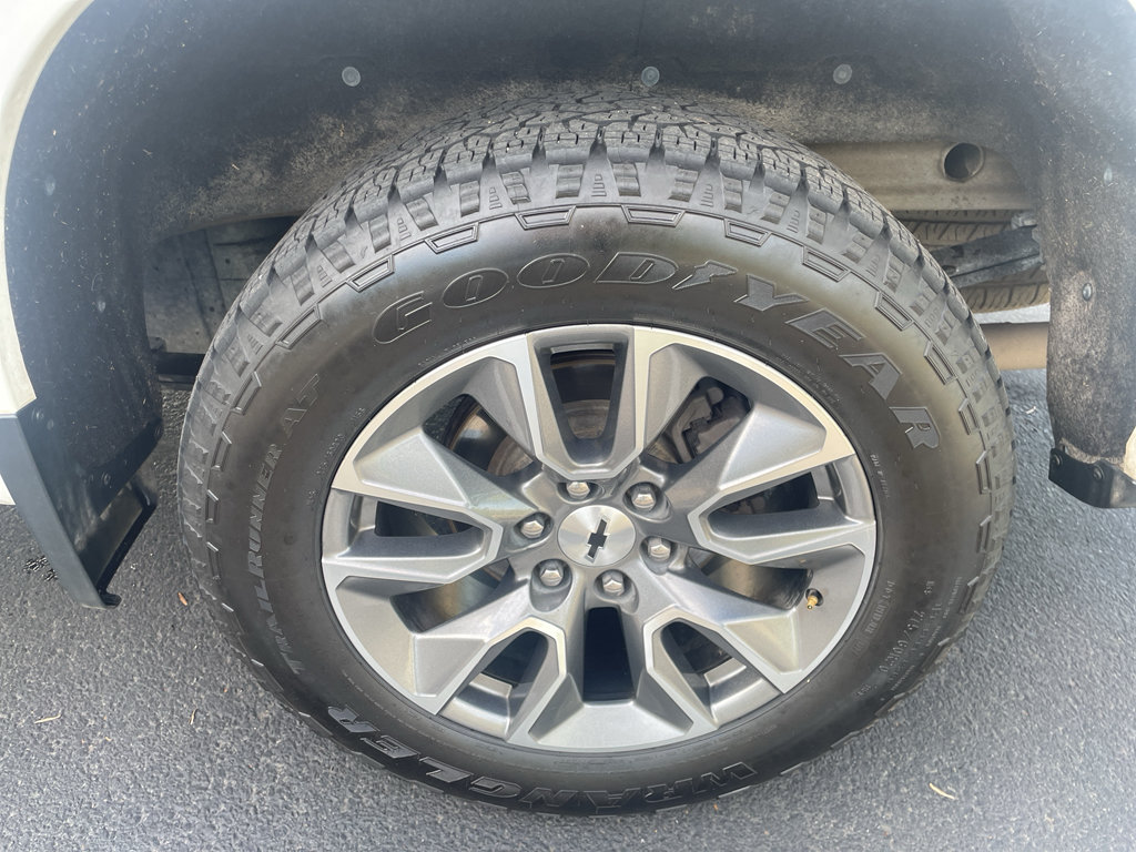 Used 2022 Chevrolet Silverado 1500 RST AWD/4WD image 17