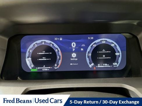 Used 2025 Toyota Tacoma Limited image 13