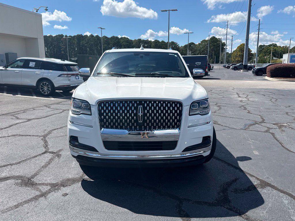 Certified 2022 Lincoln Navigator L Black Label AWD/4WD image 2