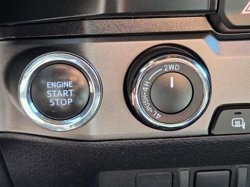 Used 2023 Toyota Tacoma TRD Off-Road w/ Black Out Package (TMS) image 27