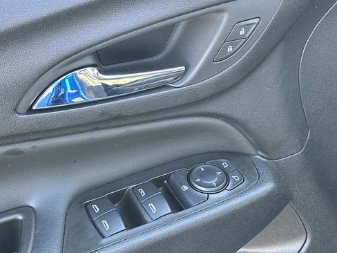 Certified 2024 Chevrolet Equinox LT w/ LPO, Floor Liner Package image 15