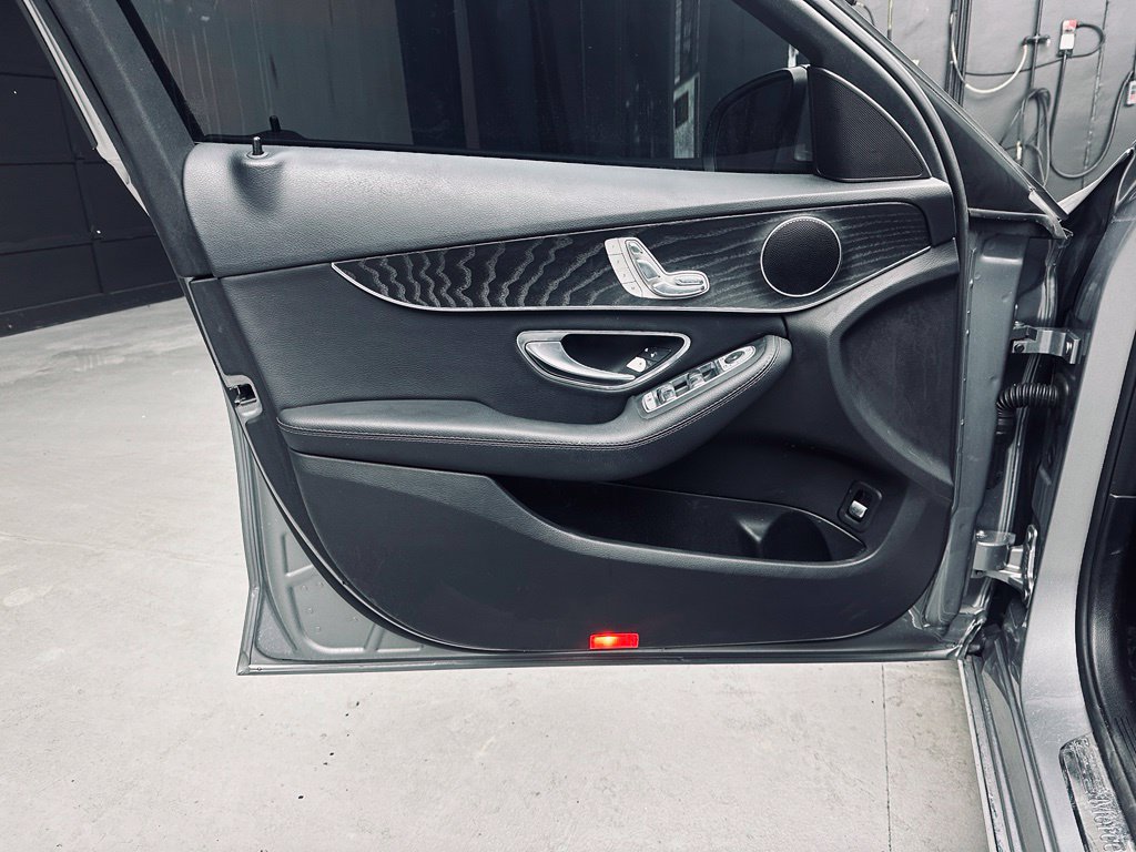 Used 2016 Mercedes-Benz C 300 Sedan image 22