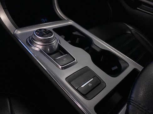 Used 2021 Ford Edge SEL image 25