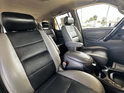 Used 2002 Toyota Sequoia SR5 image 12