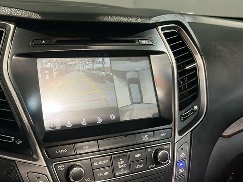 Used 2017 Hyundai Santa Fe Limited AWD/4WD image 16