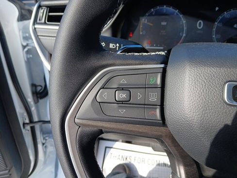 New 2025 Jeep Grand Cherokee Limited image 34