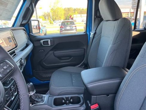 New 2026 Jeep Gladiator Sport image 10