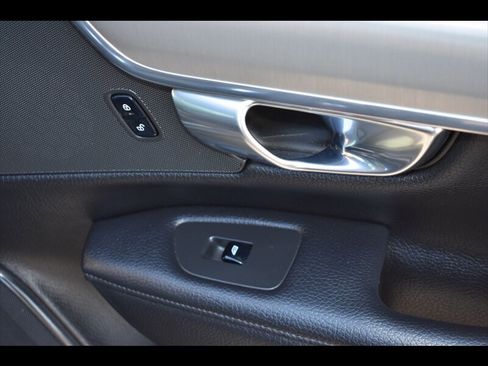 Used 2017 Volvo S90 T5 Momentum w/ Vision Package FWD image 35
