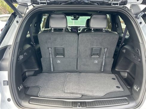 Used 2025 Jeep Grand Cherokee L Altitude RWD image 30
