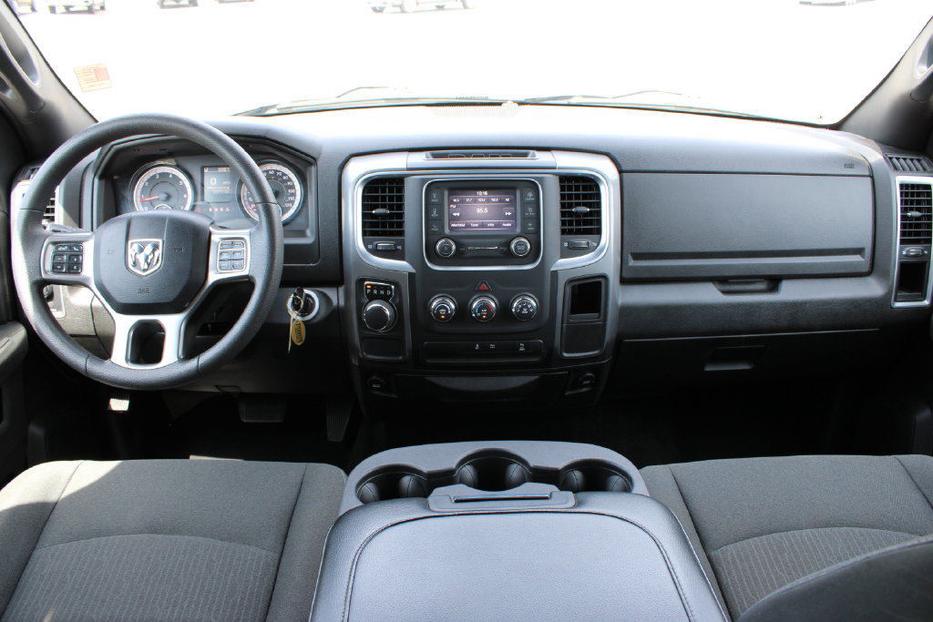 Used 2024 RAM 1500 Warlock RWD image 13