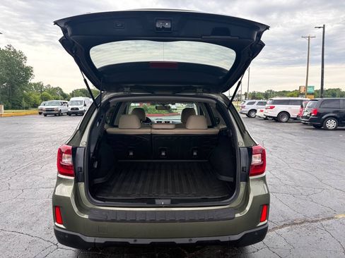 Used 2017 Subaru Outback 2.5i Limited AWD/4WD image 16