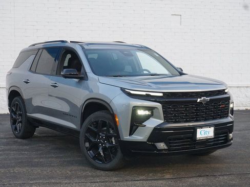 New 2026 Chevrolet Traverse RS w/ LPO, Floor Liner Package image 2