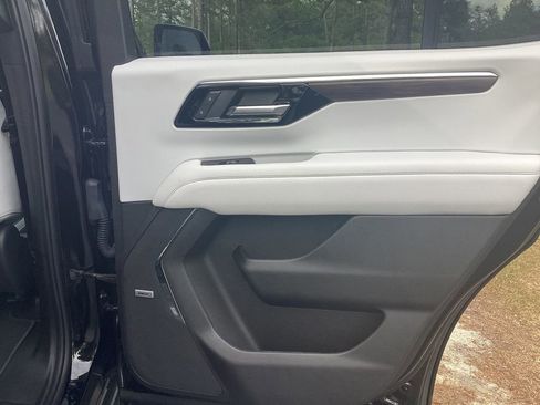 New 2025 Chevrolet Tahoe Premier RWD image 18
