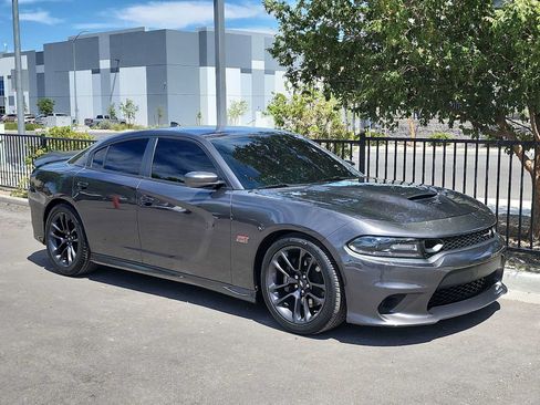 Used 2021 Dodge Charger Scat Pack RWD image 2