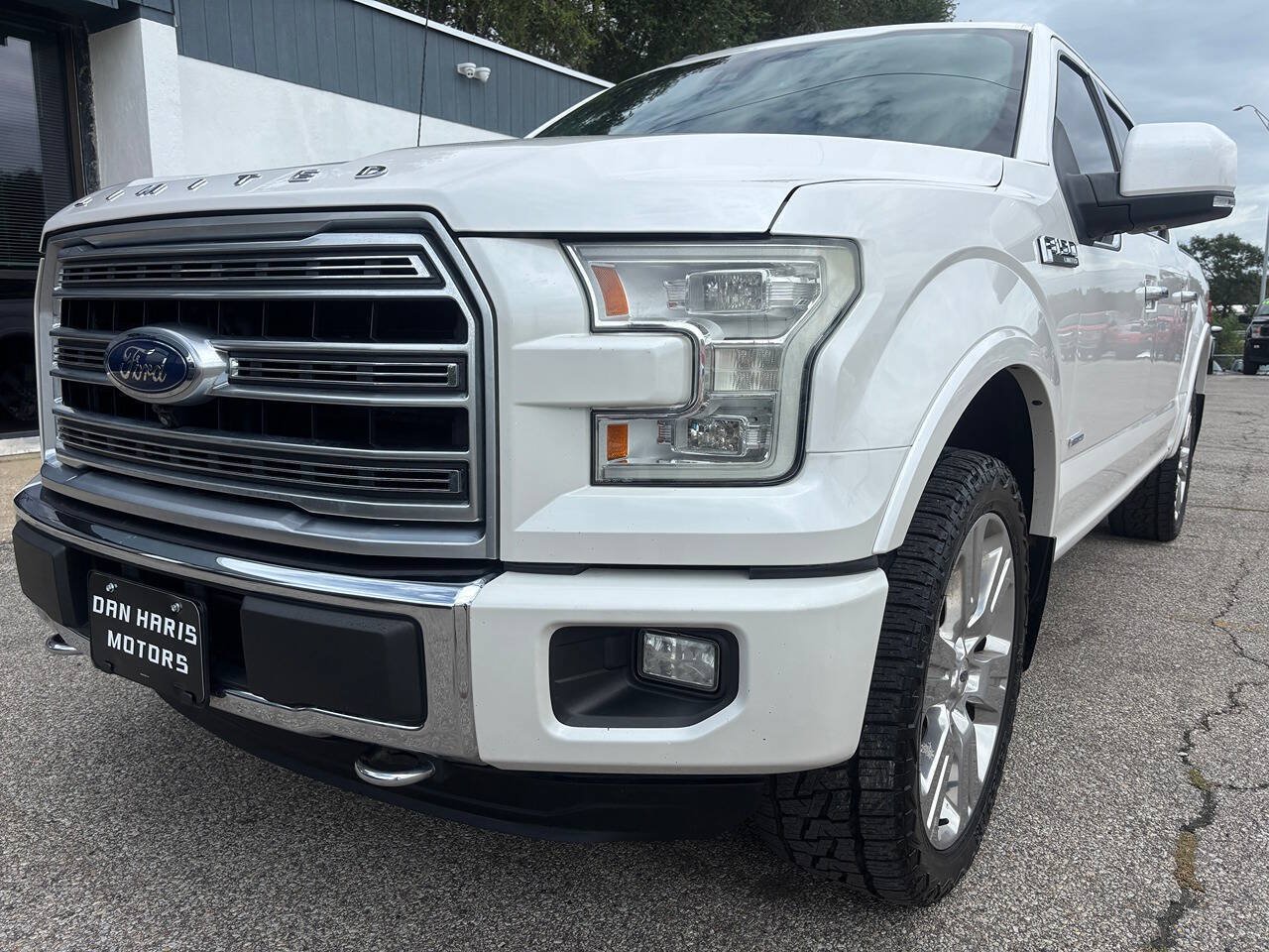 Used 2016 Ford F150 Limited w/ Trailer Tow Package AWD/4WD image 4