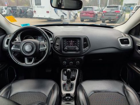 Used 2017 Jeep Compass Latitude AWD/4WD image 17