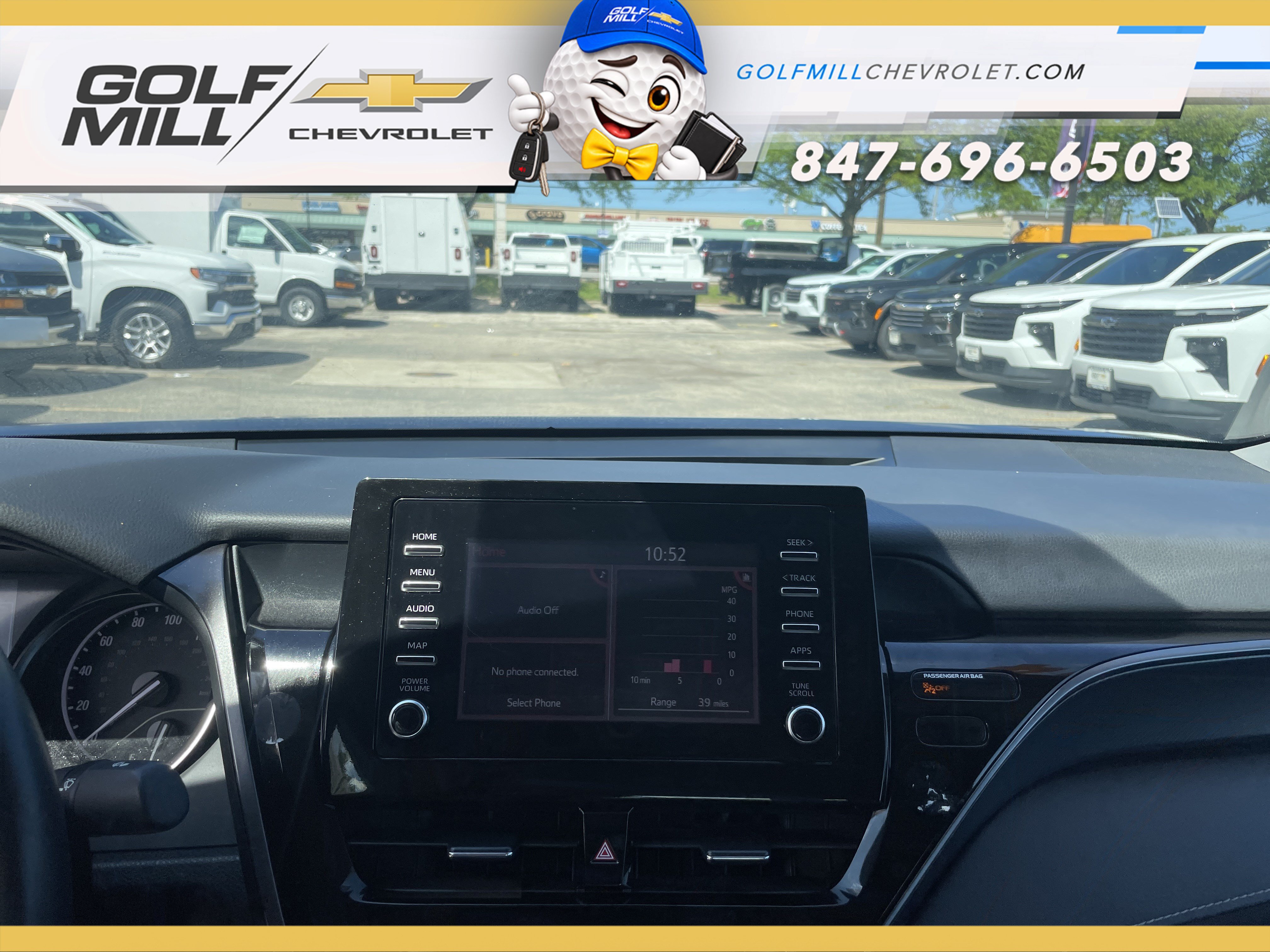 Used 2024 Toyota Camry SE FWD image 21