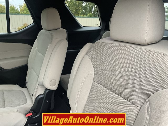 Used 2023 Chevrolet Traverse LT w/ LPO, Cargo Package AWD/4WD image 30