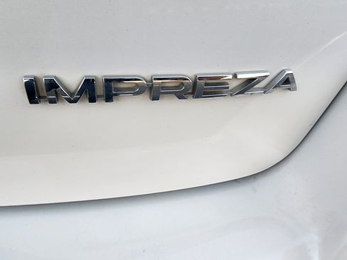 Used 2019 Subaru Impreza 2.0i image 9