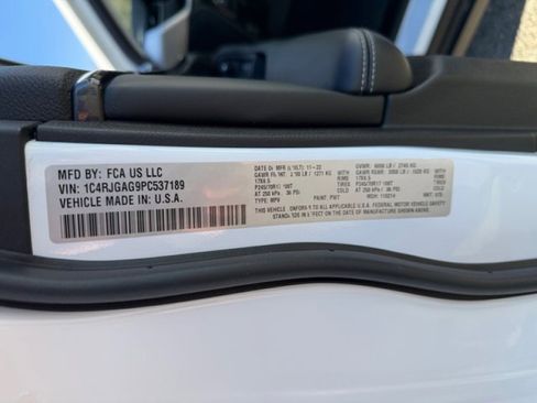 Used 2023 Jeep Grand Cherokee Laredo w/ Luxury Tech Group I image 22