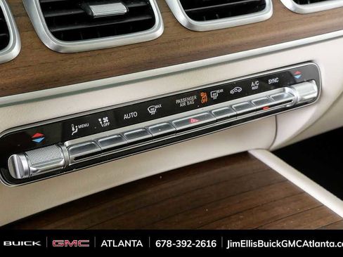 Used 2022 Mercedes-Benz GLS 450 4MATIC image 17