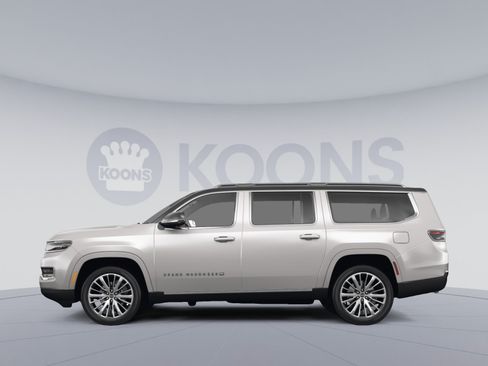 Used 2022 Jeep Grand Wagoneer Series I AWD/4WD image 2