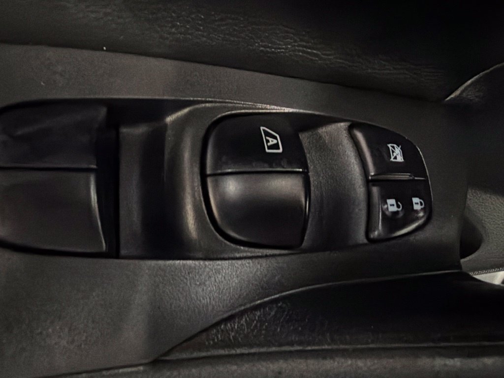 Used 2017 Nissan Altima 2.5 SR FWD image 16