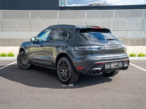 Certified 2026 Porsche Macan AWD/4WD image 3