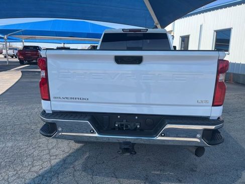 Used 2024 Chevrolet Silverado 3500 LTZ w/ LTZ Convenience Package image 5