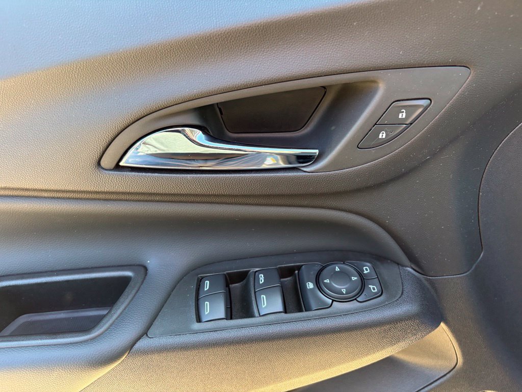 Used 2024 Chevrolet Equinox LT w/ LPO, Floor Liner Package FWD image 14