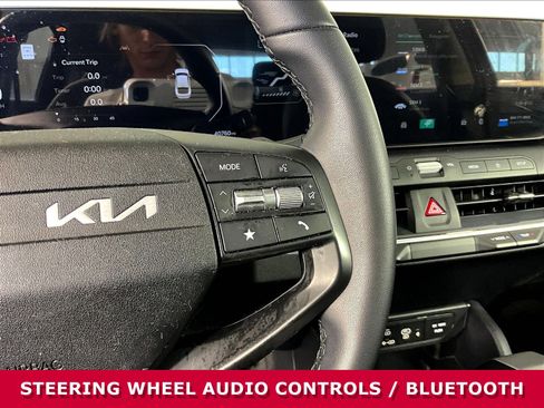 Used 2025 Kia K4 EX FWD image 11