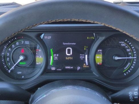 Used 2024 Jeep Wrangler Unlimited Sahara w/ Technology Group AWD/4WD image 27
