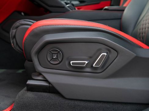 Used 2023 Lamborghini Urus S AWD/4WD image 31