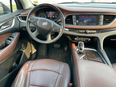 Used 2020 Buick Enclave Avenir w/ Avenir Technology Package AWD/4WD image 9