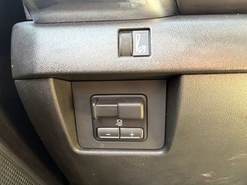Used 2024 GMC Canyon Elevation w/ Convenience Package RWD image 23