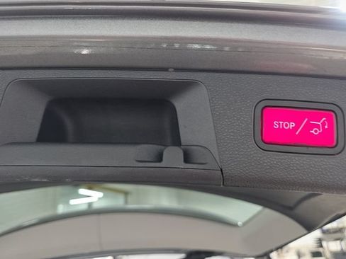 Used 2012 Mercedes-Benz GLK 350 4MATIC image 32