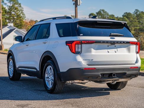 Certified 2025 Ford Explorer Active image 5