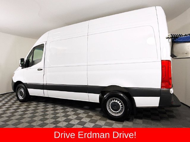 Used 2025 Mercedes-Benz Sprinter 2500 image 17