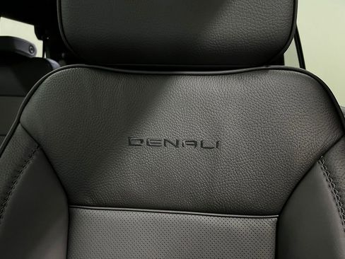 New 2026 GMC Yukon Denali w/ Denali Reserve Package AWD/4WD image 27