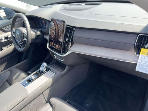 New 2026 Volvo XC90 T8 Ultra w/ Protection Package Premier image 28