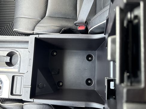 Used 2016 Toyota Tundra SR5 image 16