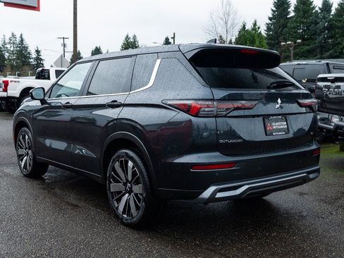 New 2026 Mitsubishi Outlander SE image 4