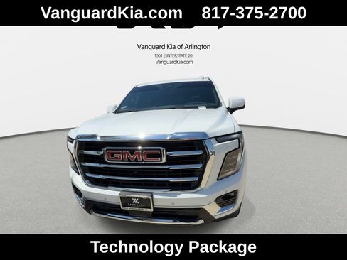 Used 2025 GMC Yukon XL Elevation w/ Elevation Premium Package AWD/4WD image 3