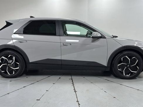 Used 2022 Hyundai Ioniq 5 SEL w/ Cargo Package image 6