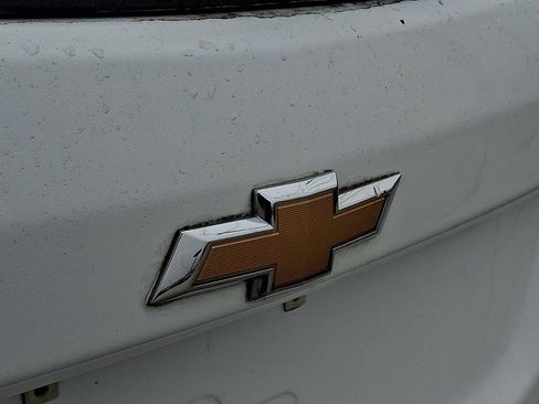 Used 2022 Chevrolet Equinox LS w/ LS Convenience Package image 29