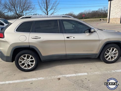 Used 2015 Jeep Cherokee Latitude image 6