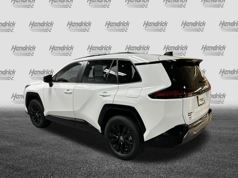 Used 2026 Toyota RAV4 SE AWD/4WD image 8